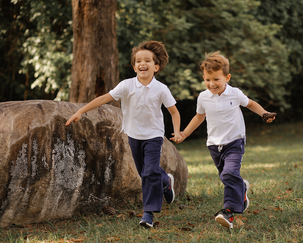 ensaio externo de familia em vinhedo - represa de vinhedo fotos de familia