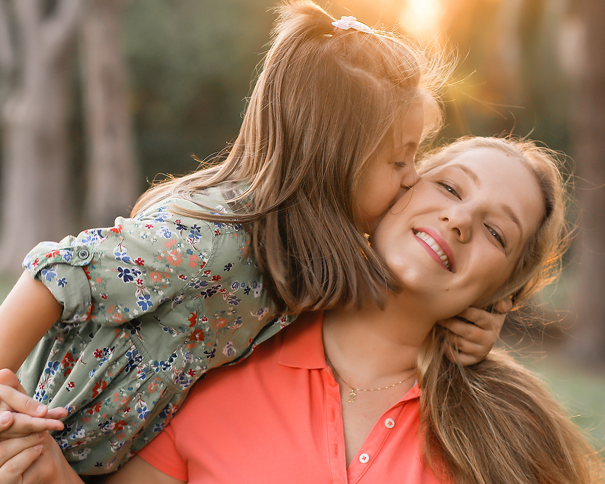 ensaio externo de familia em vinhedo