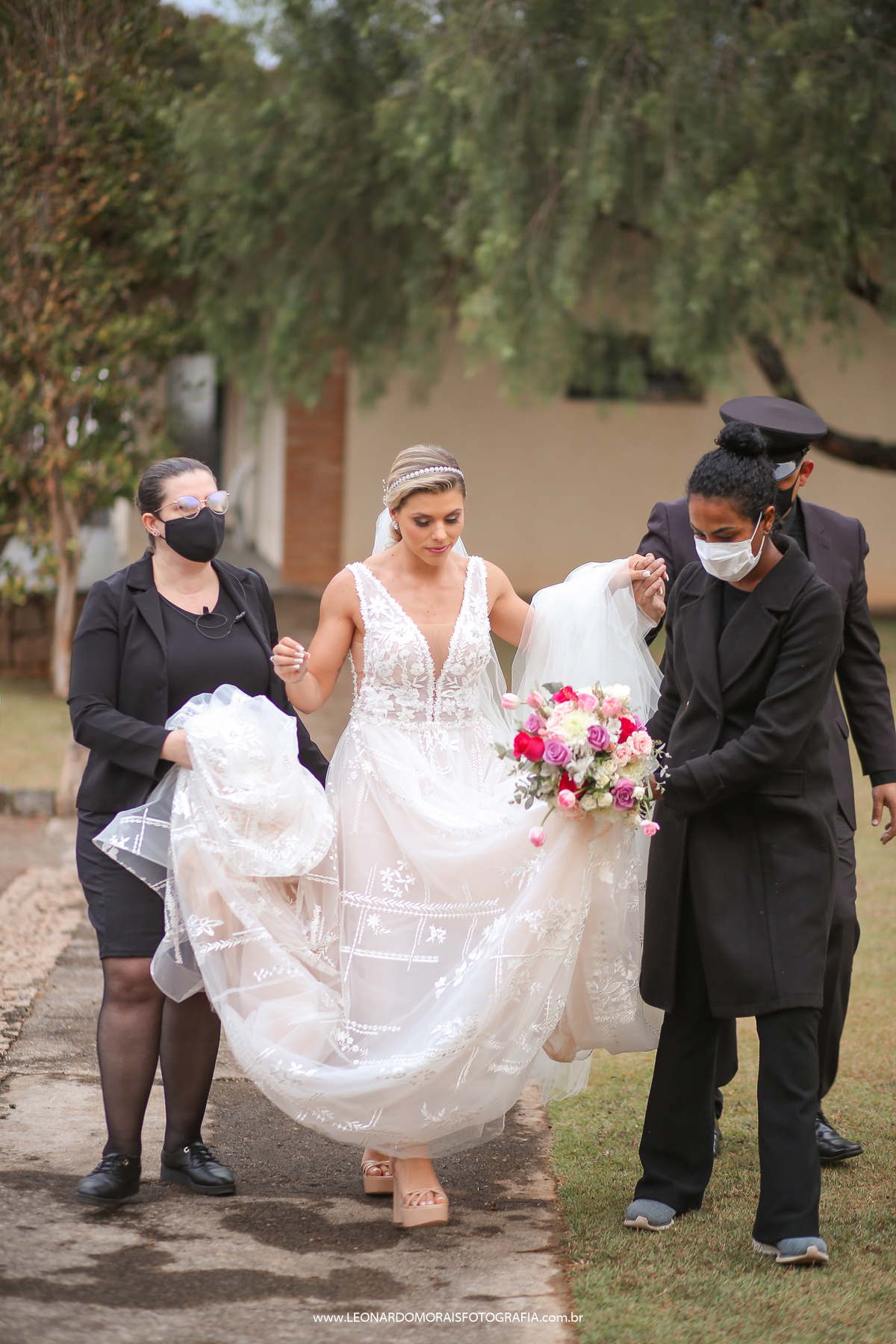 noiva-saindo-do-carro