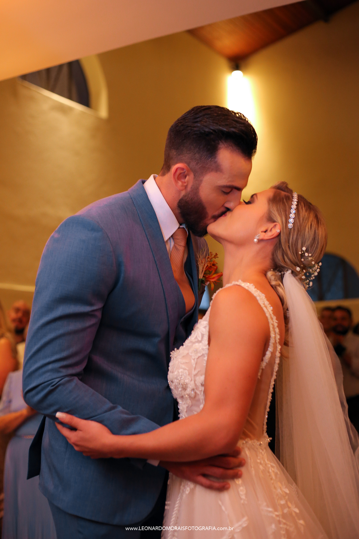 foto-do-beijo-dos-noivos