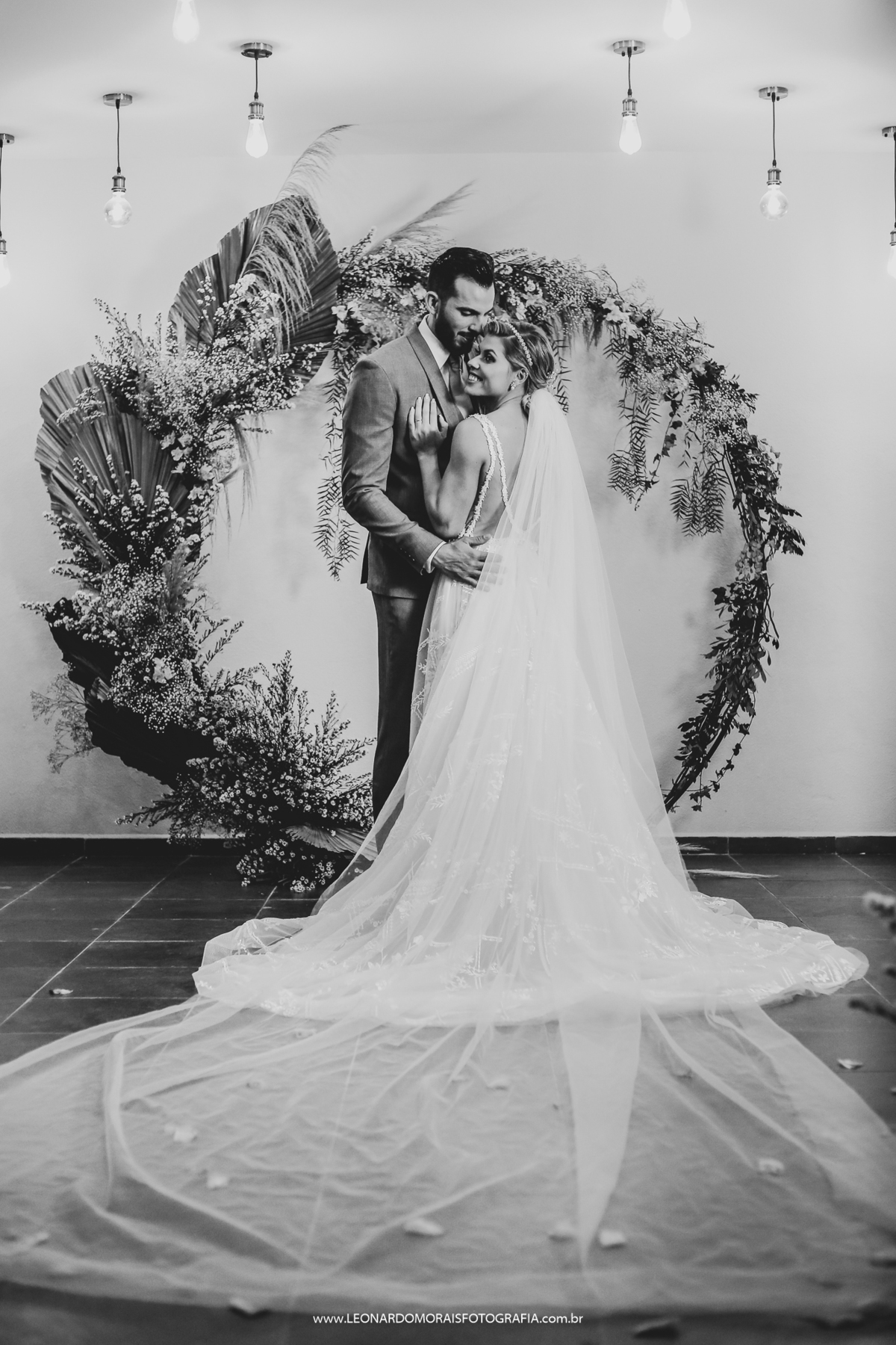 ensaio-de-fotos-dos-noivos-estação-fazenda