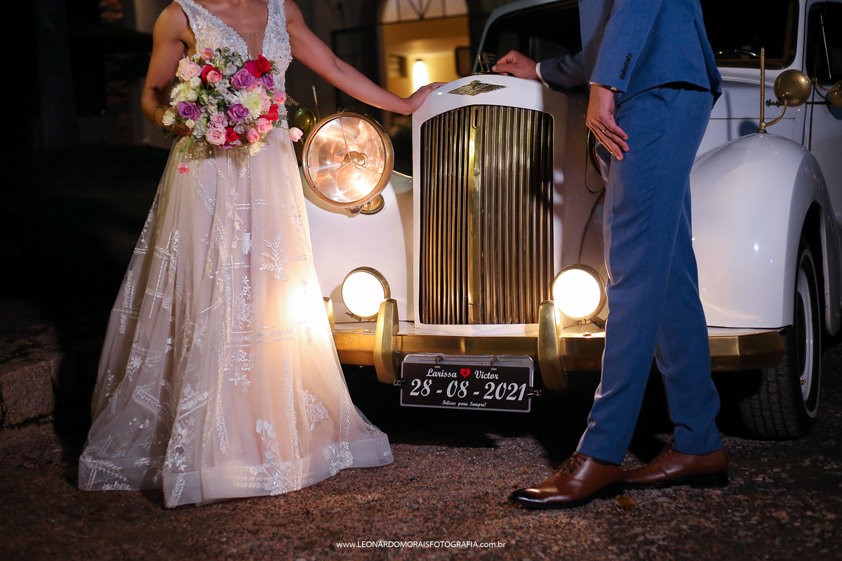 ensaio-fotos-carro-classico-noivos