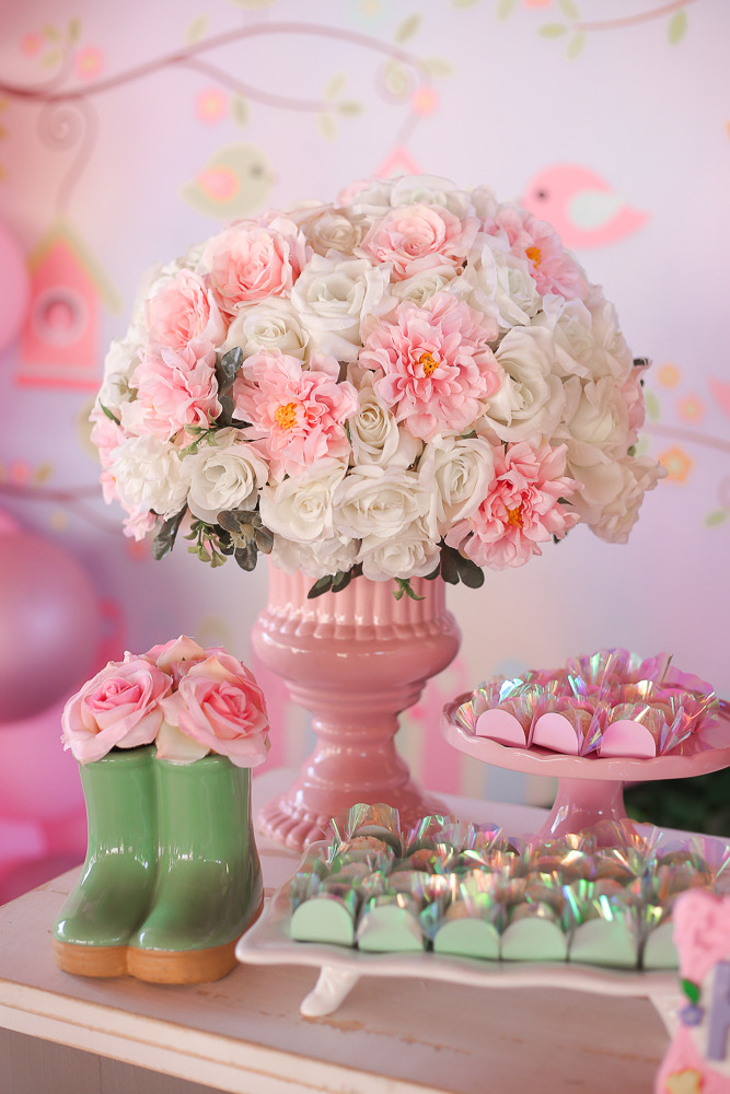 aniversário-infantil-um-ano-vinhedo- tema-jardim-decoração