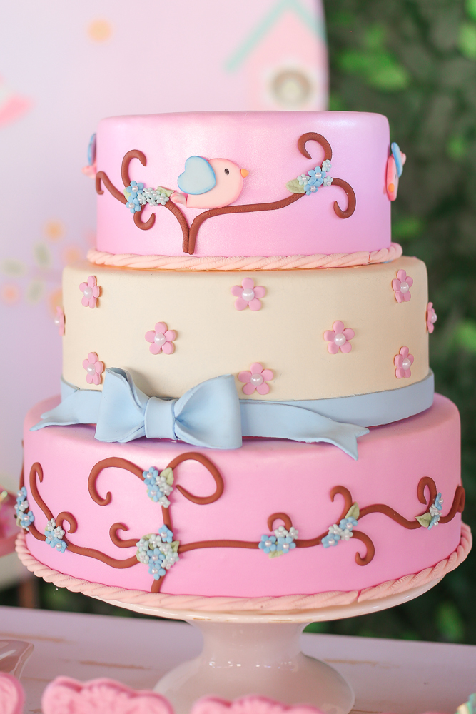 aniversário-infantil-um-ano-vinhedo- tema-jardim-decoração