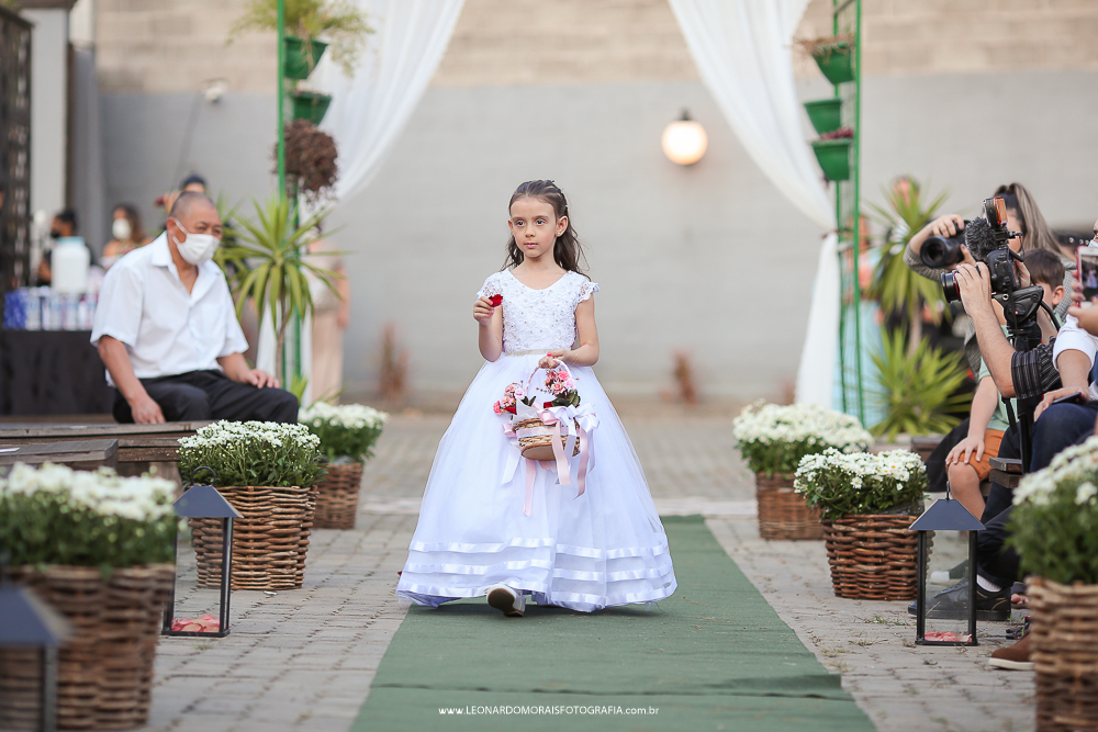 entrada-daminha-florista-casamento