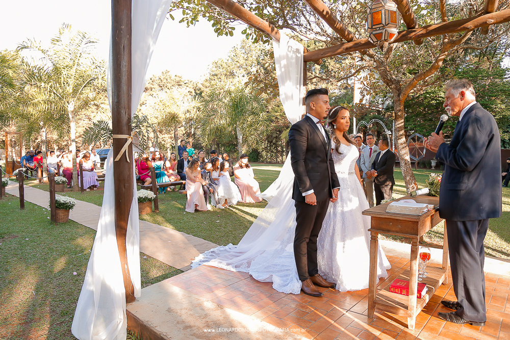 foto-casamento-cerimonia-de-dia-chacara-caminho-de-luz-valinhos