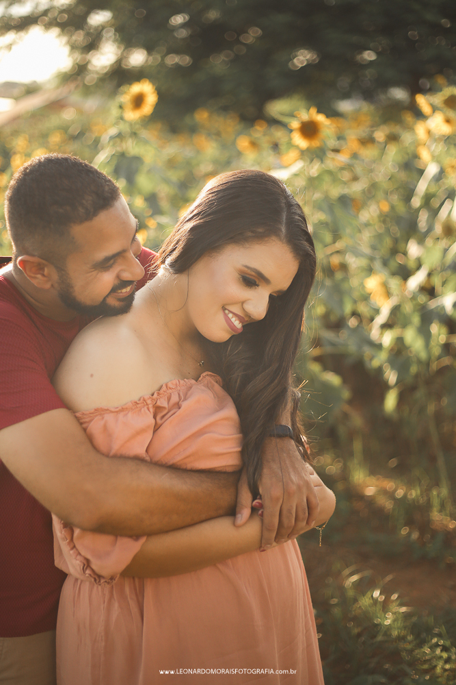 ensaio-prewedding-plantação-girassol
