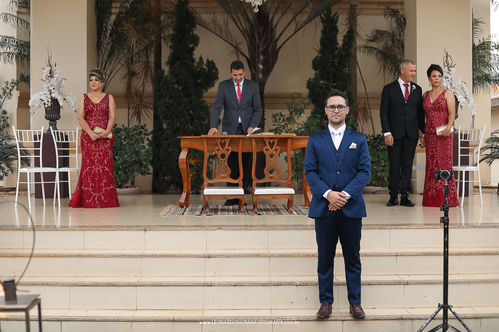 noivo-esperando-noiva