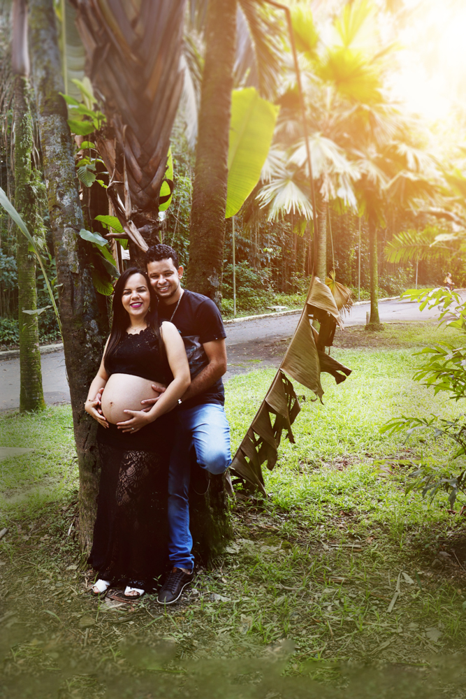 Ensaio Gestante Fernanda, em Santos/SP
Lindos raios de sol na foto do casal, realizada no Jardim Botânico de Santos - SP