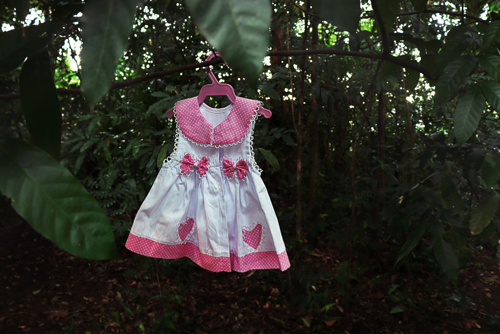 Ensaio Gestante Fernanda, em Santos/SP
Vestido branco e rosa, esperando Mirella nascer para ser usado
