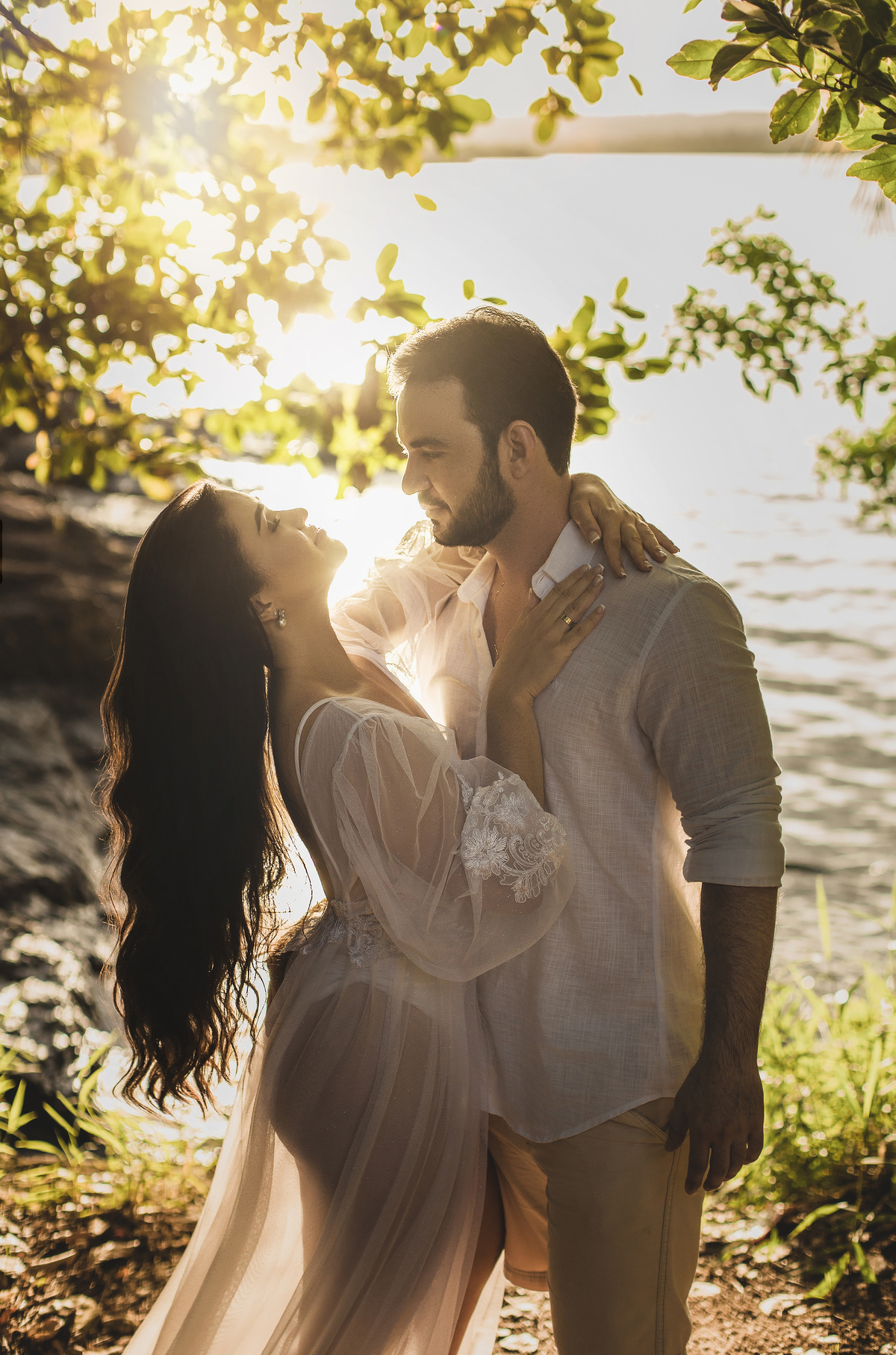 noiva fazendo ensaio em Itacaré na Bahia eles são de Jequié e estão apaixonados com tantas paisagens