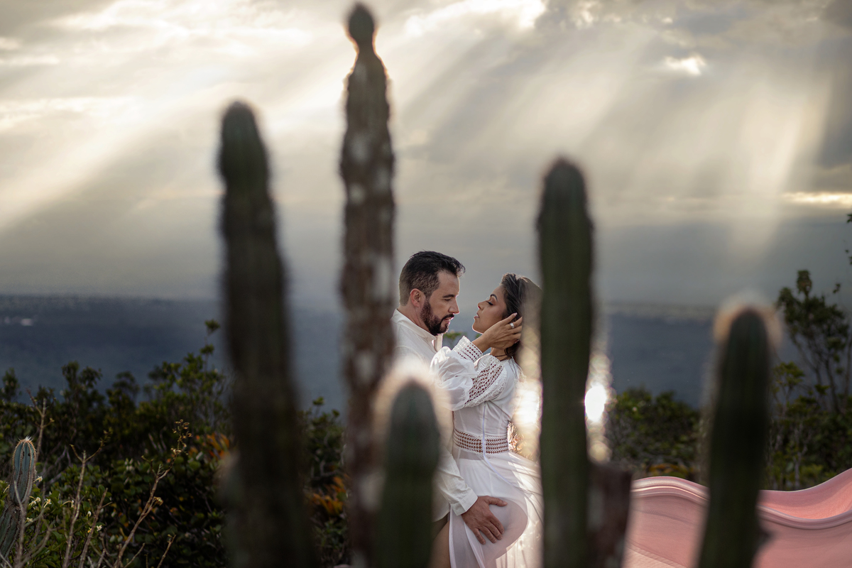 para casamento e fotografia profissional com vestido rosa e muito lindo 