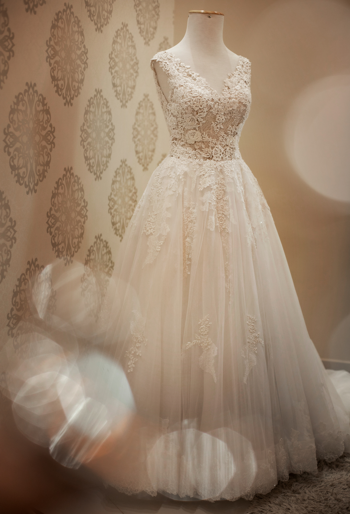 u acho incrível a sensação de chegar em um casamento e ser surpreendido com um espetáculo de leveza e amor genuíno! A gente imagina que vai acontecer tanta coisa e no final a emoção toma conta sempre de cada momento e tudo fica exatamente como o casal son