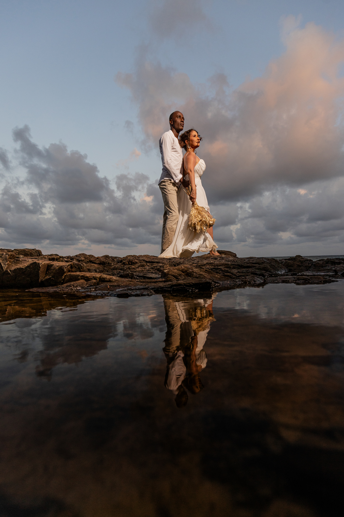 casal fazendo fotos em Bahia com os melhores fotógrafos 