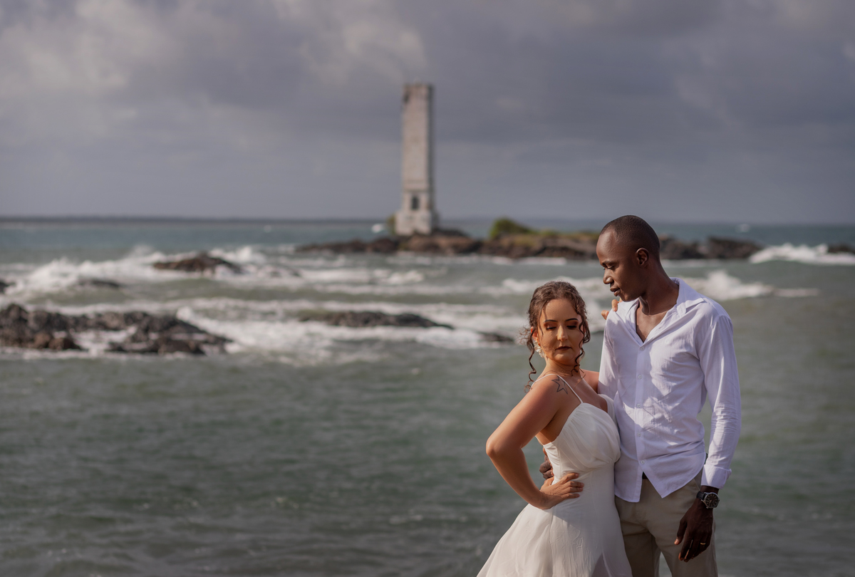 casal fazendo fotos em Bahia com os melhores fotógrafos 