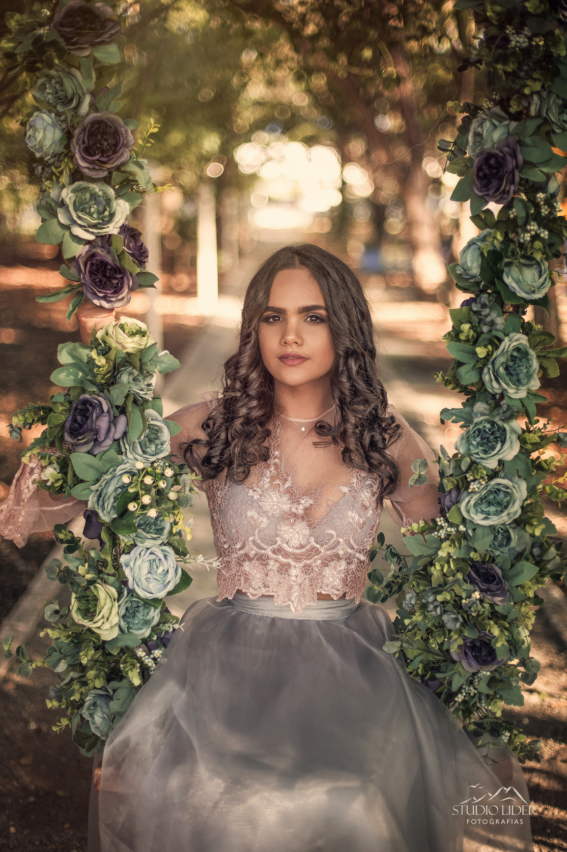 Fotos de ensaio 15 anos 
Vestido branco debutante 
Menina vestido branco 
Debutante JequiÃ© 
 VitÃ³ria da Conquista
Debutante Jaguaquara
Ensaio 15 anos 
Ensaio debutante 
Ensaio 15 anos 
