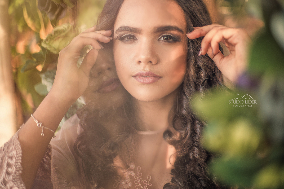 Fotos de ensaio 15 anos 
Vestido branco debutante 
Menina vestido branco 
Debutante JequiÃ© 
 VitÃ³ria da Conquista
Debutante Jaguaquara
Ensaio 15 anos 
Ensaio debutante 
Ensaio 15 anos 