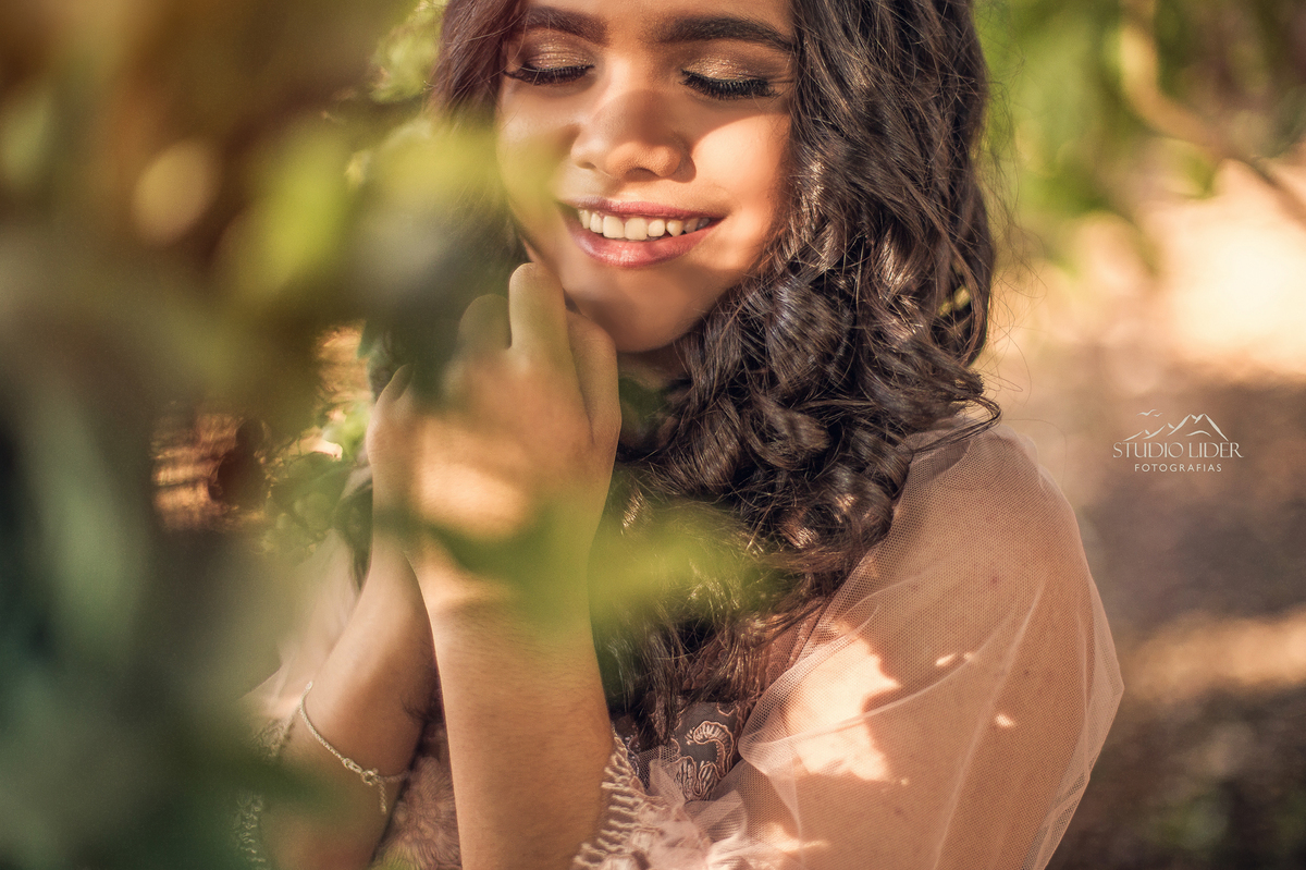Fotos de ensaio 15 anos 
Vestido branco debutante 
Menina vestido branco 
Debutante JequiÃ© 
 VitÃ³ria da Conquista
Debutante Jaguaquara
Ensaio 15 anos 
Ensaio debutante 
Ensaio 15 anos 