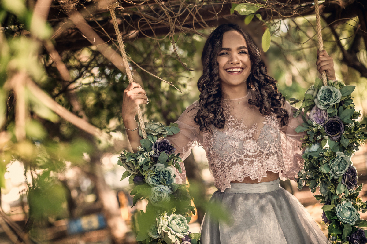 Fotos de ensaio 15 anos 
Vestido branco debutante 
Menina vestido branco 
Debutante JequiÃ© 
 VitÃ³ria da Conquista
Debutante Jaguaquara
Ensaio 15 anos 
Ensaio debutante 
Ensaio 15 anos 