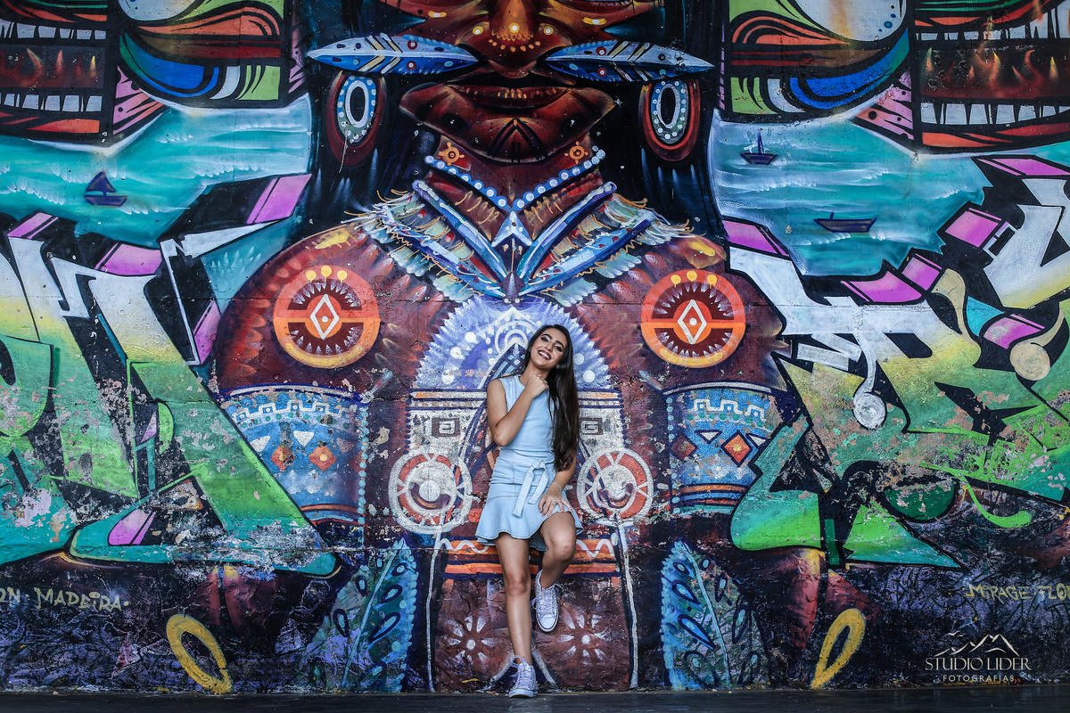 foto em grafite foto de menina debutante Jequié Salvador 