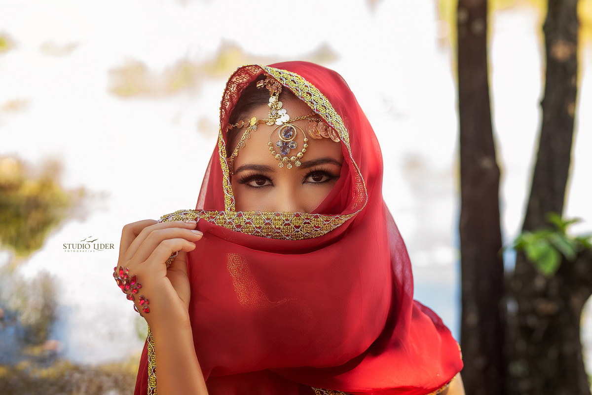 debutante em Salvador  Jequié   debutante ensaio debutante em Salvador  ensaio debutante perfeito castelo colorido roupa colorida 15 anos