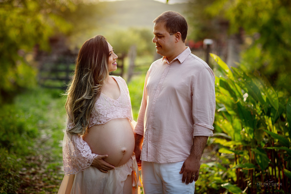 casal gestante Jequié  foto em por do sol Jaguaquara