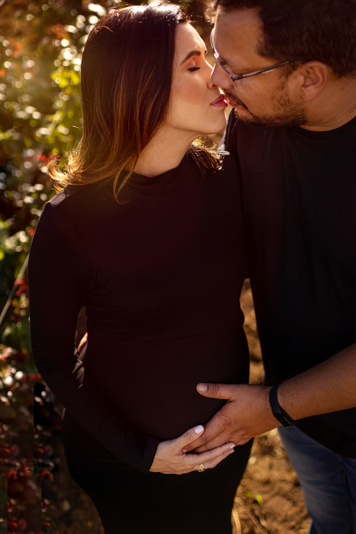 casal a espera de seu bebe em ensaio fotográfico 