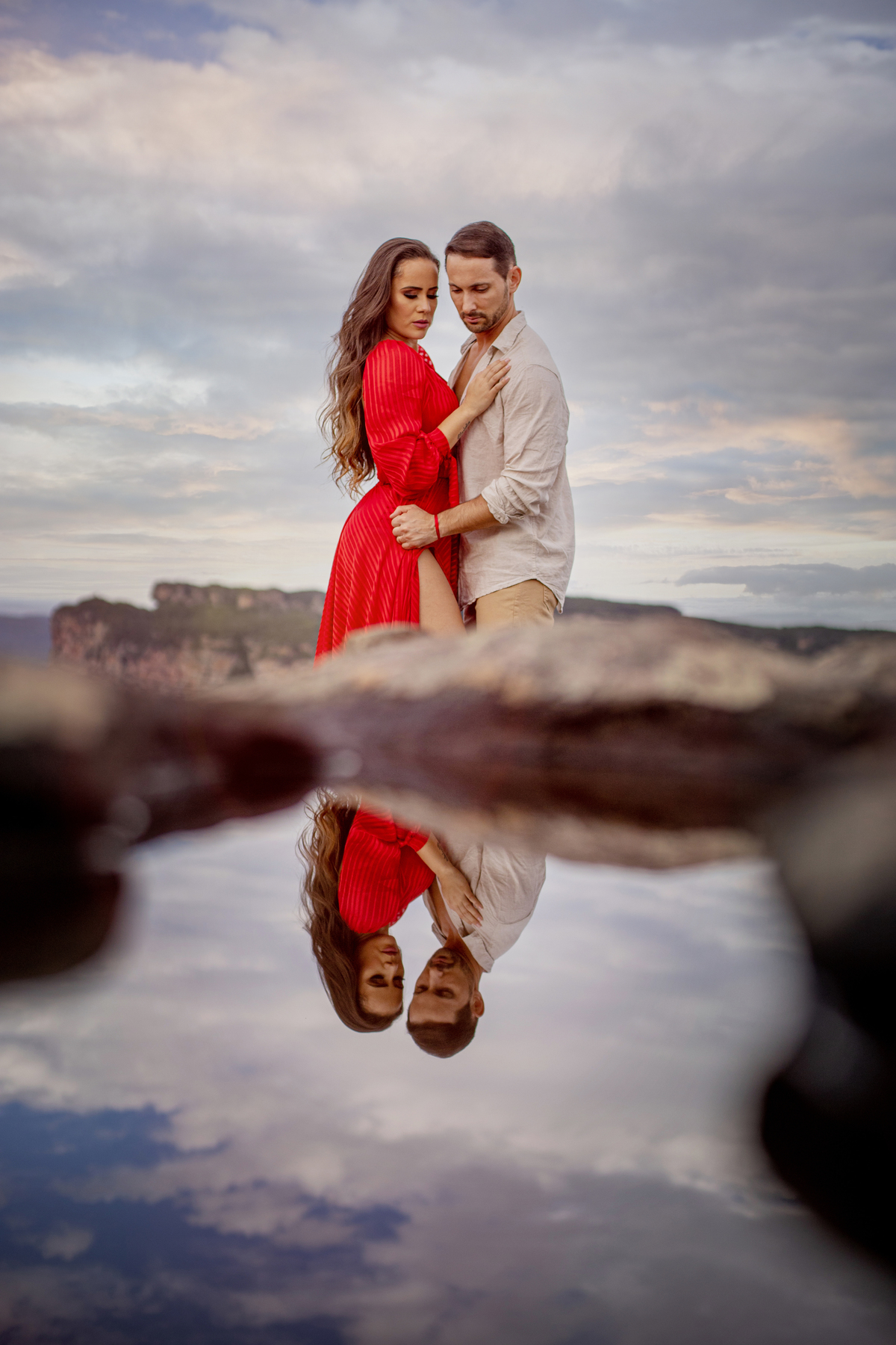 ensaio de casal maravilhoso com roupa vermelha ensaio de casal 