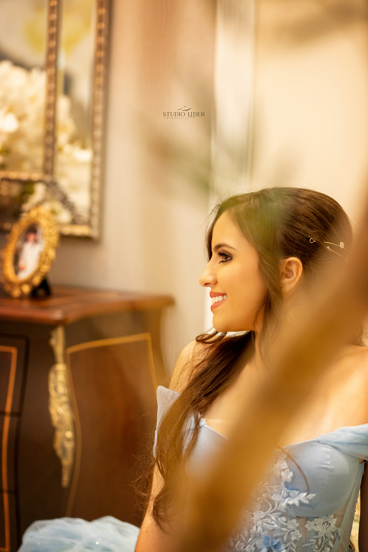 aniversario de 15 anos  em Jequié cerimonia intimista menina vestido azul cerimonia na pandemia 