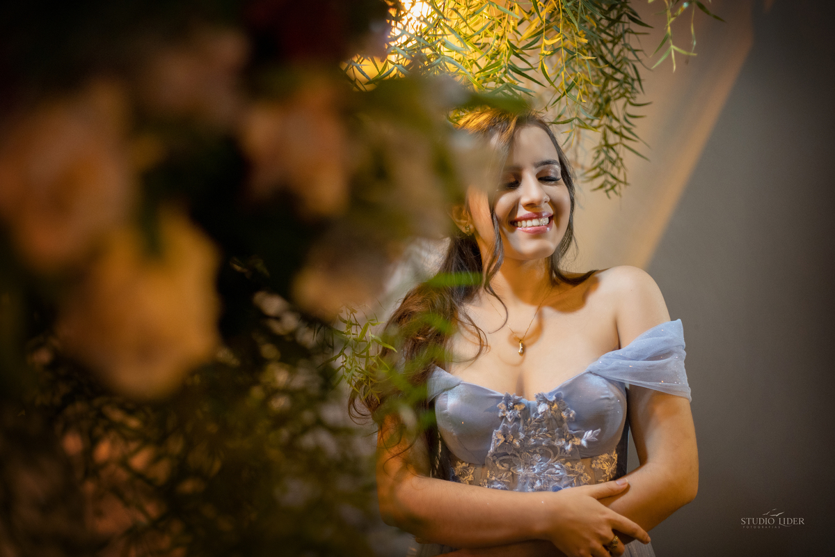 aniversario de 15 anos  em Jequié cerimonia intimista menina vestido azul cerimonia na pandemia 