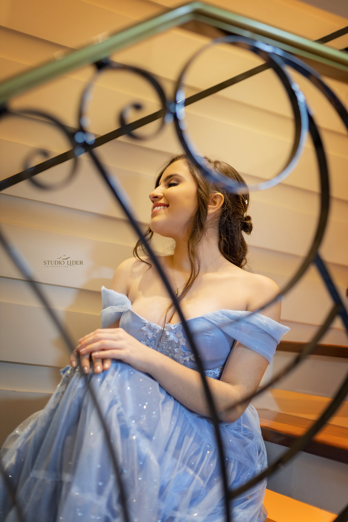 aniversario de 15 anos  em Jequié cerimonia intimista menina vestido azul cerimonia na pandemia 