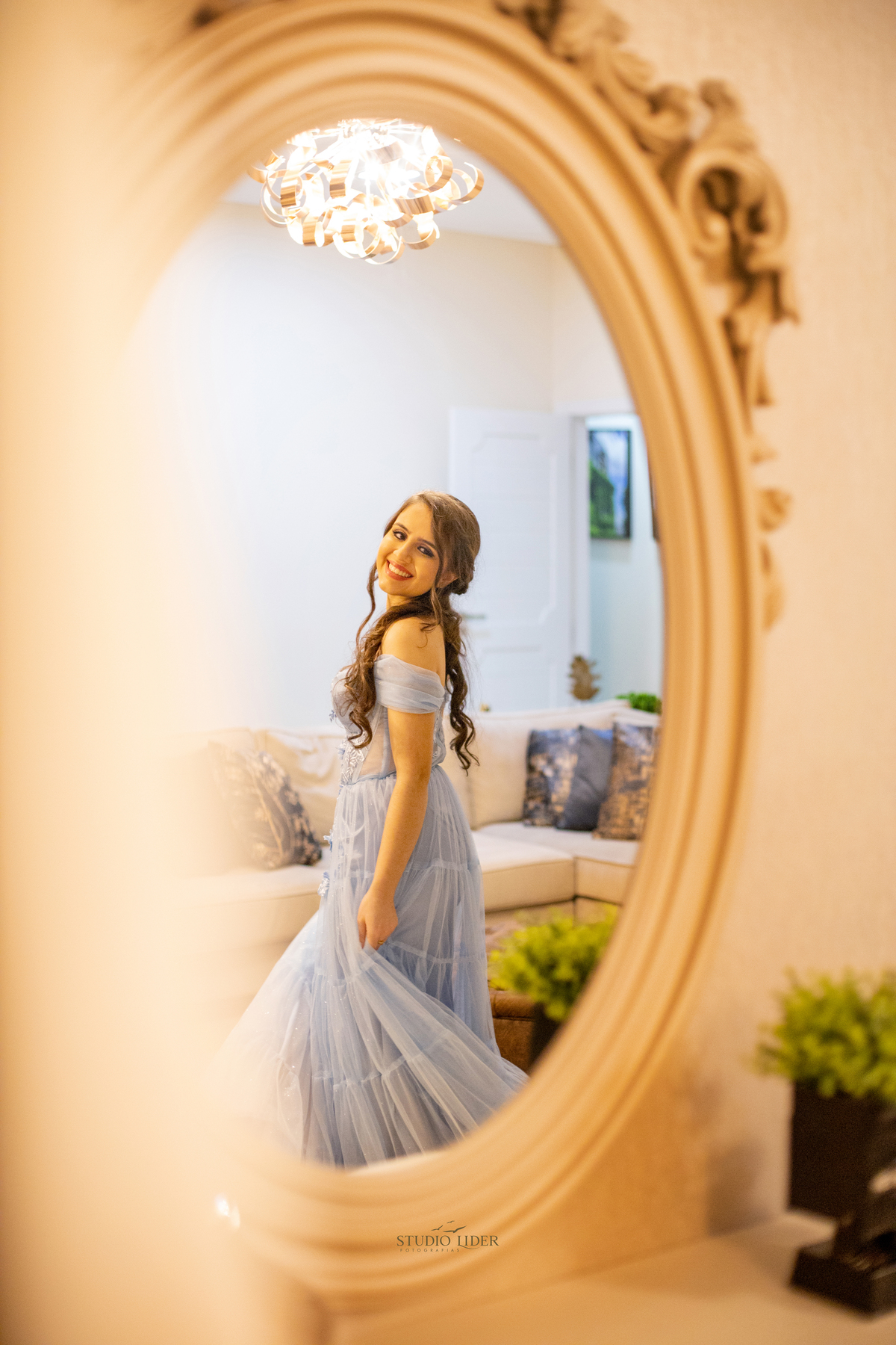 aniversario de 15 anos  em Jequié cerimonia intimista menina vestido azul cerimonia na pandemia 