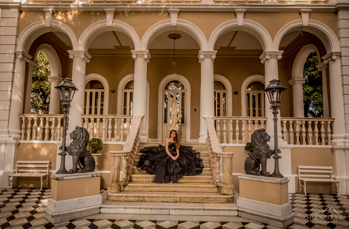 ensaio de debutante de preto em Salvador 