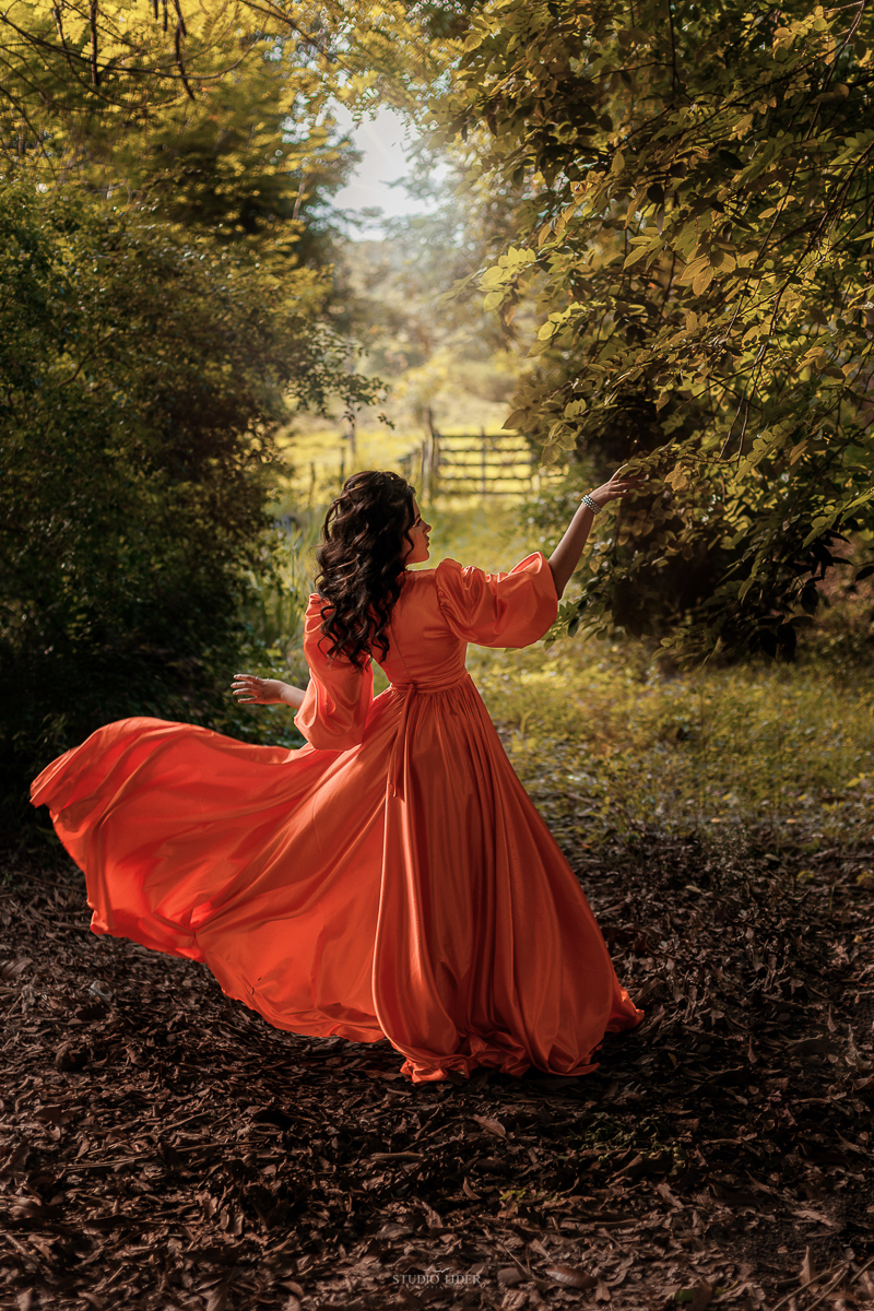 ensaio debutante  retrato em Jaguaquara Bahia com cores vibrantes feitas pelo melhor fotografo da Bahia debutantes e estilo 