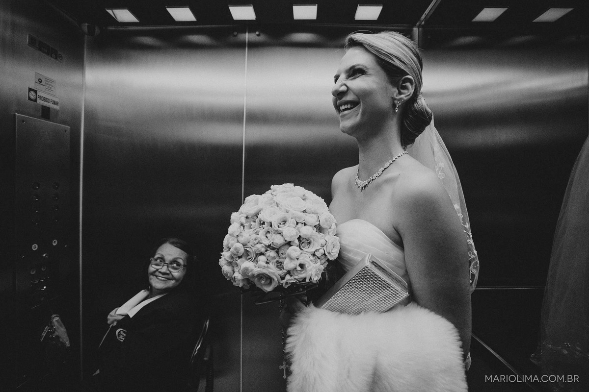 noiva no elevador