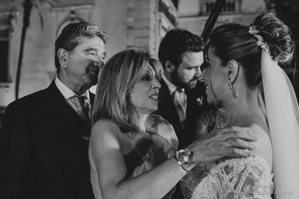 Cumprimento dos noivos em cerimônia de casamento no Iate Clube de Santos em Higienópolis