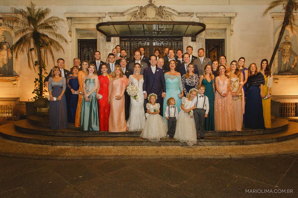 Fotografia de família em casamento no Iate Clube de Santos em Higienópolis