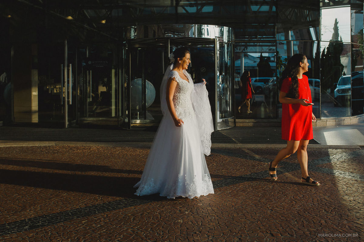 Fotografia de noiva na rua