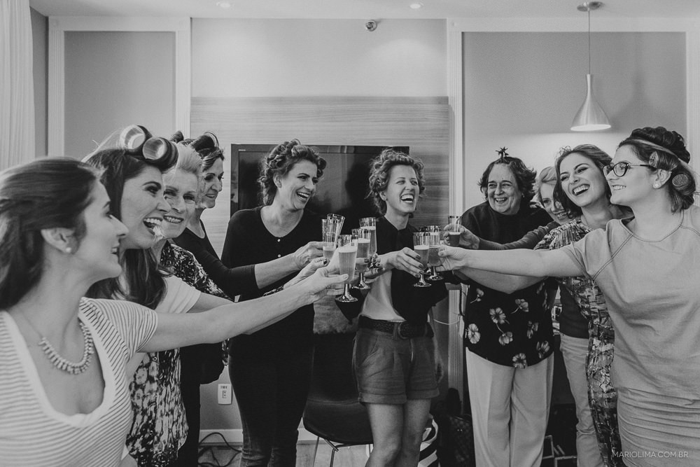 Making of da noiva e brinde das madrinhas no Hotel The Universe Flat