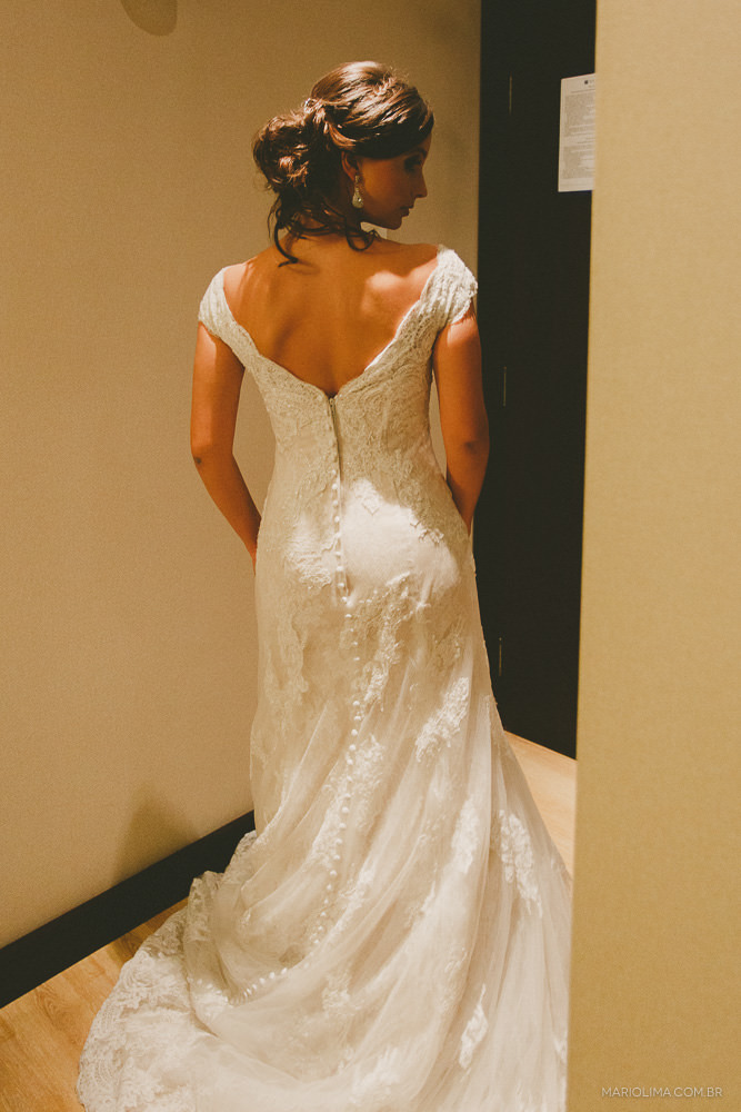 Fotografia de vestido de noiva feito por David’s Bridal – Oleg Cassini 