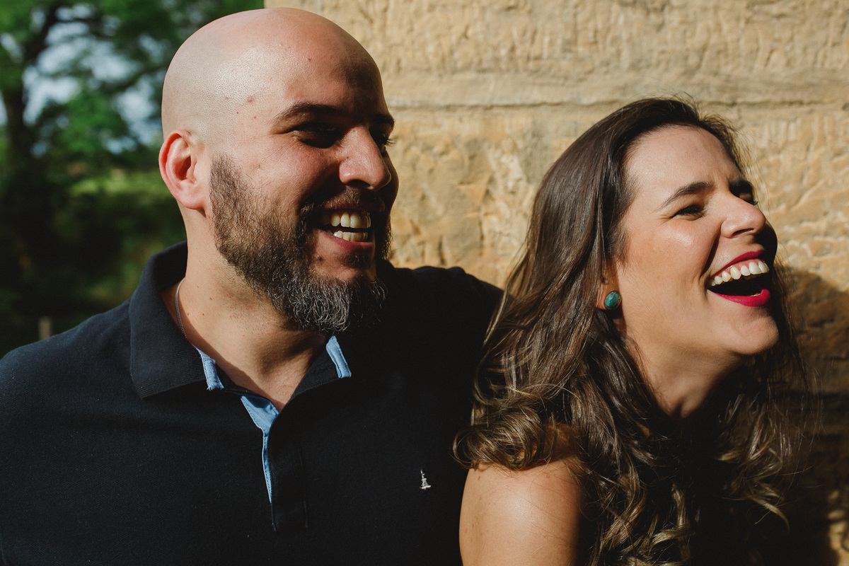 Fotografia de casal sorrindo na Fazenda Ipanema