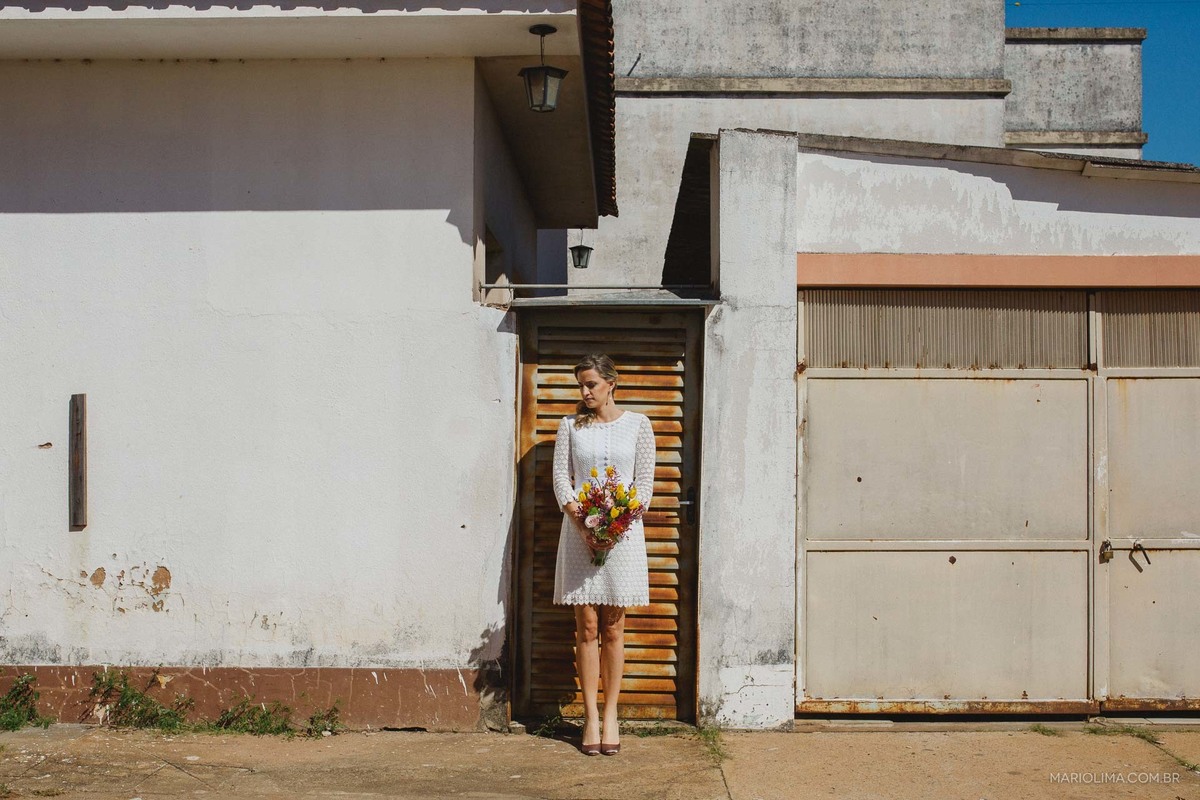 Fotografia de noiva segurando bouquet