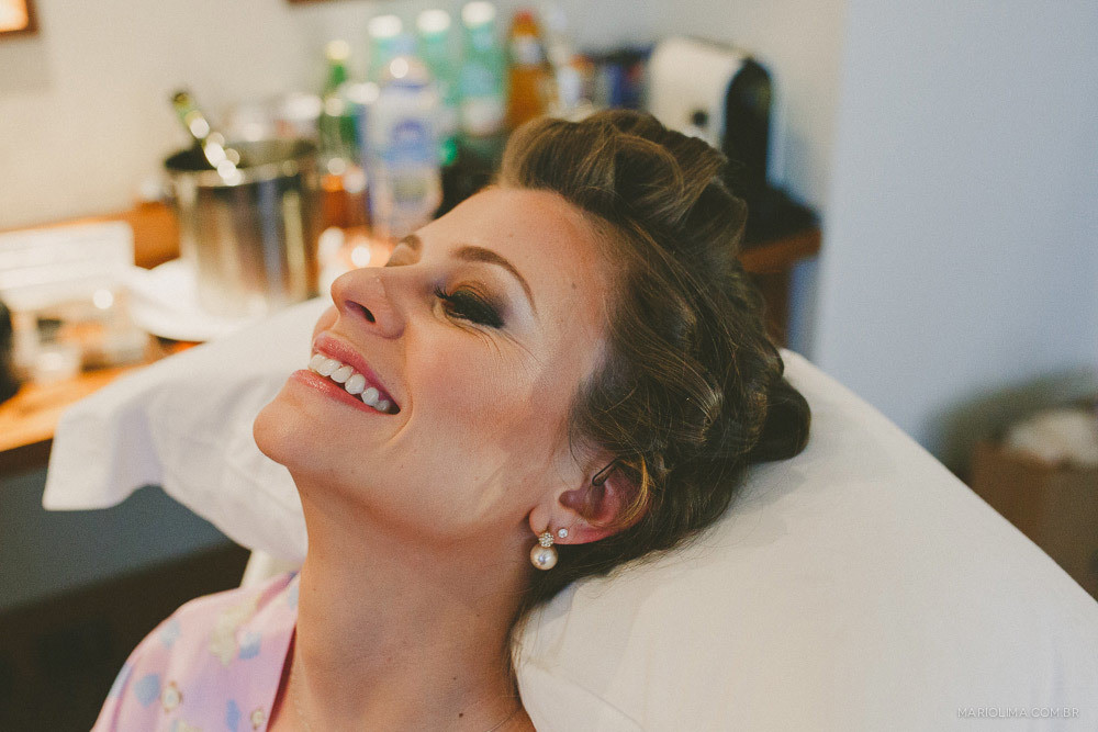 Noiva maquiada em Hotel Reinassance