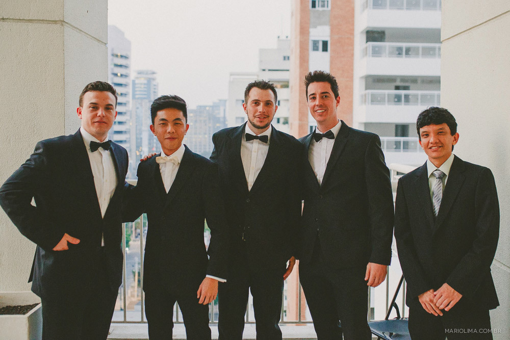 Fotografia de noivo e padrinhos