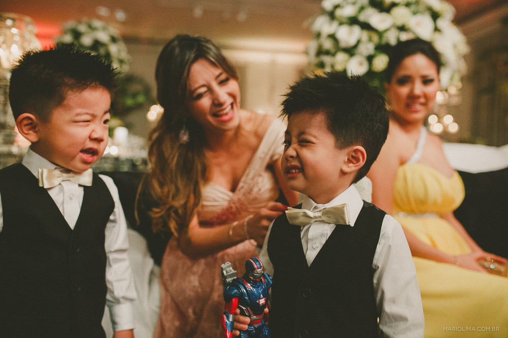 Fotografia de madrinhas com pajens