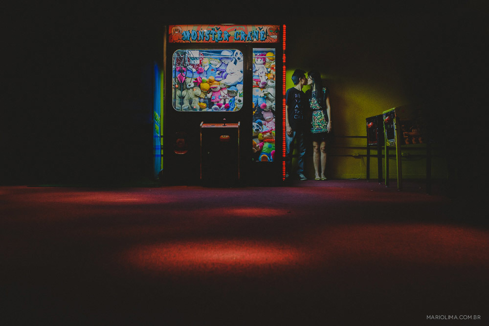 Beijo de casal em Hot Zone