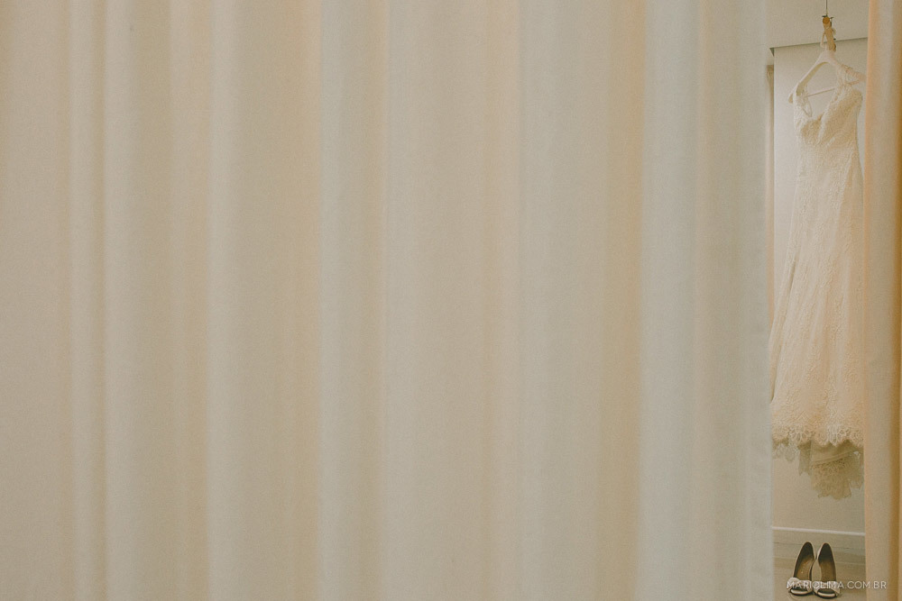 Fotografia do vestido da noiva feito por Wanda Borges