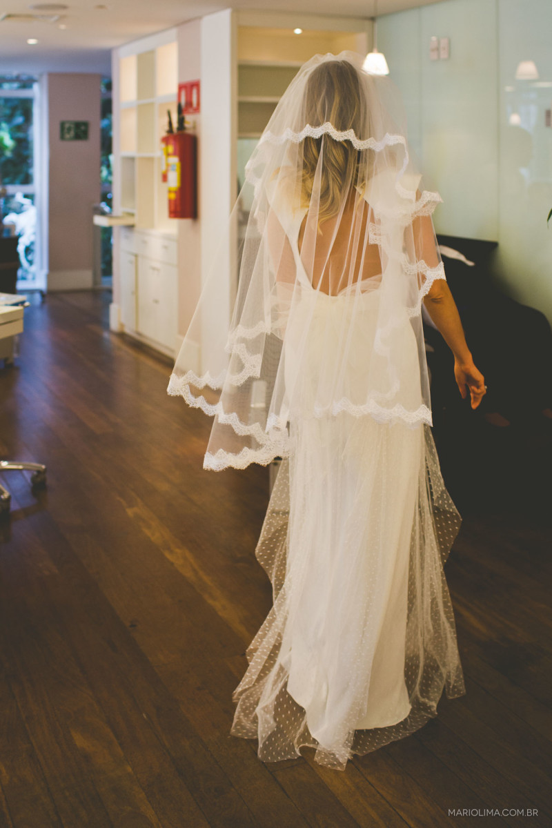 Fotografia de vestido de noiva feito por Emannuelle Junqueira