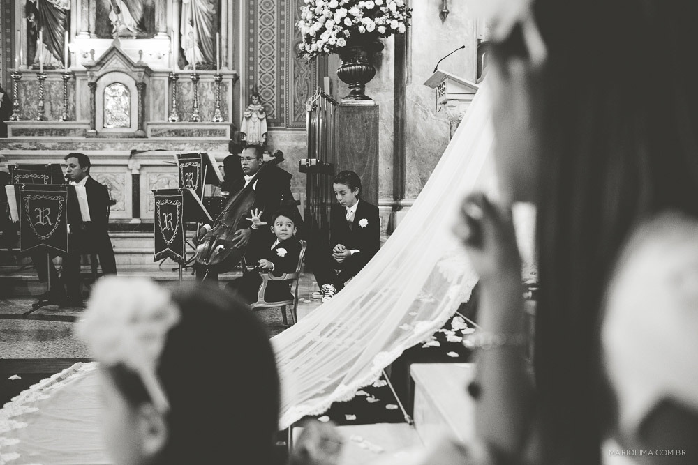 Retrato do véu da noiva na Igreja Santa Teresinha – Higienópolis