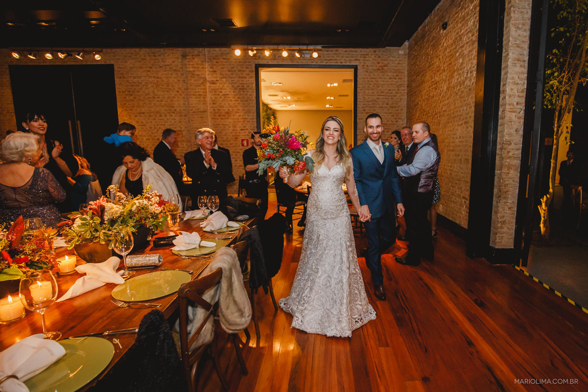 contemporâneo 8076  entrada dos noivos